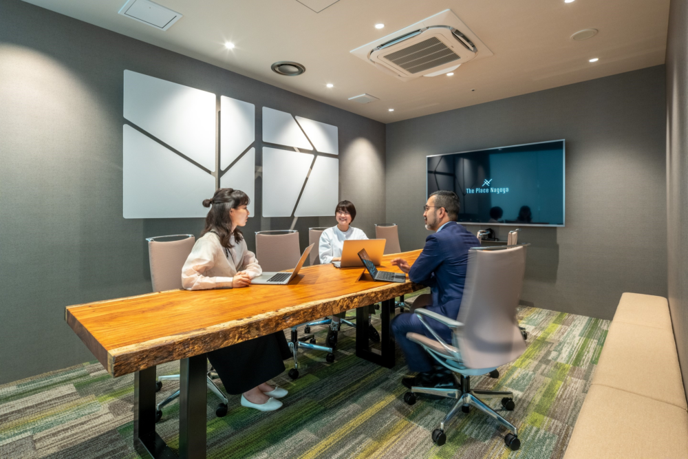 会議室（8名～15名利用可能）